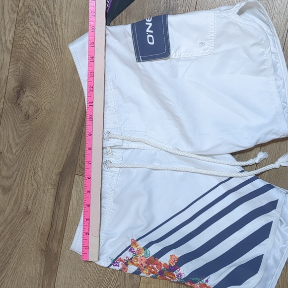O'NEILL Boardshorts Floral Embroidered Swim Shorts Size 3 - Picture 6 of 10